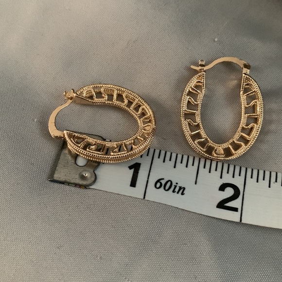 Stunning Gold Hoops - Picture 5 of 5